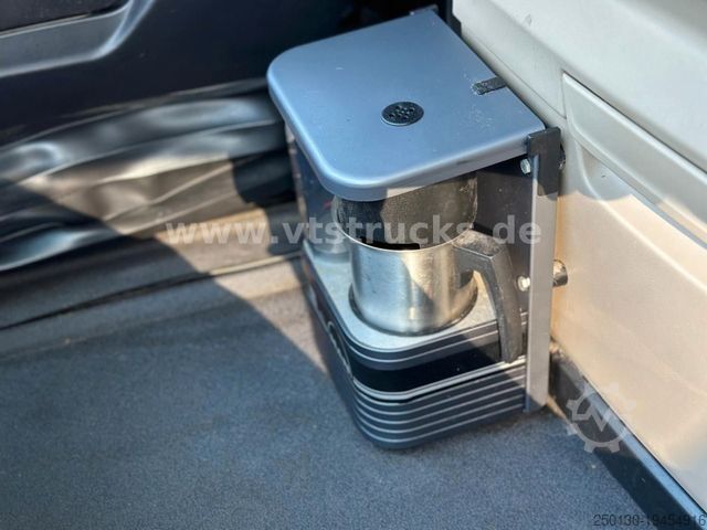 Standard tractor unit MAN TGX 26.500 6x2 Blatt-/Luft