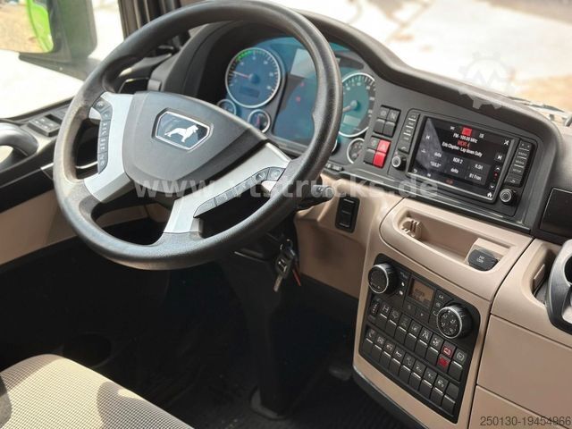 Cattle truck MAN TGX 18.420 4x2 1.Stock Cuppers Viehtransporter