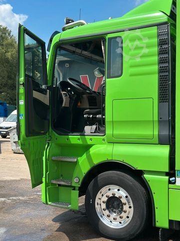 Veewagen MAN TGX 18.420 4x2 1.Stock Cuppers Viehtransporter