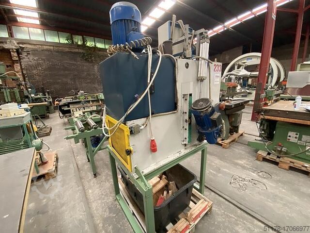 Hydraulische pers voor afkorten en lange houten stukken