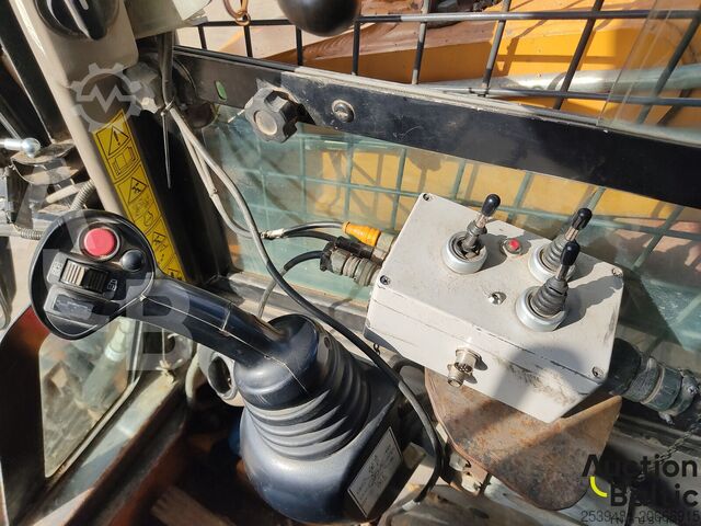 Carregador de lagartas Case TR 320