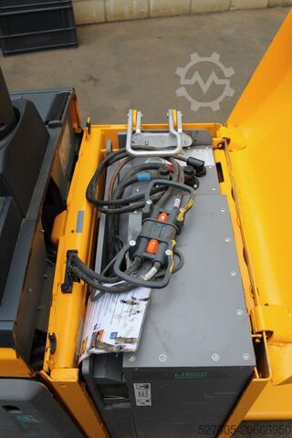 Empilhadeira baixa Jungheinrich ERE 125 LI-ION