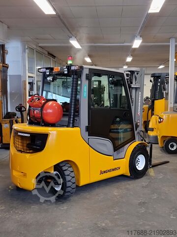 Čelní nakladač na LPG Jungheinrich TFG 425s - Service Neu - VW Motor - Garantie