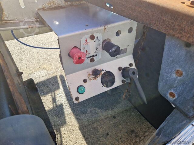 Semi-remorque pour matériaux longs Lecitrailer PORTE CONTENEURS MULTI POSITIONS