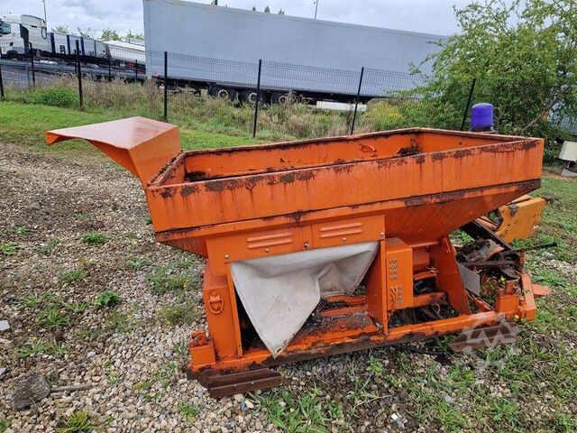 Camion plateau Mercedes Unimog