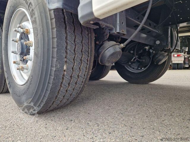 Semi-remorque Kässbohrer TAUTLINER