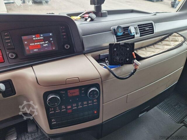 Swap body semitrailersss MAN TGX