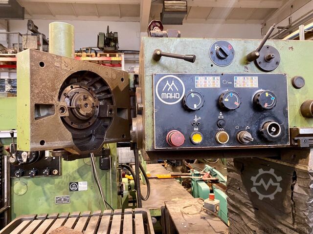 Milling machine Deckel Maho MH 1000