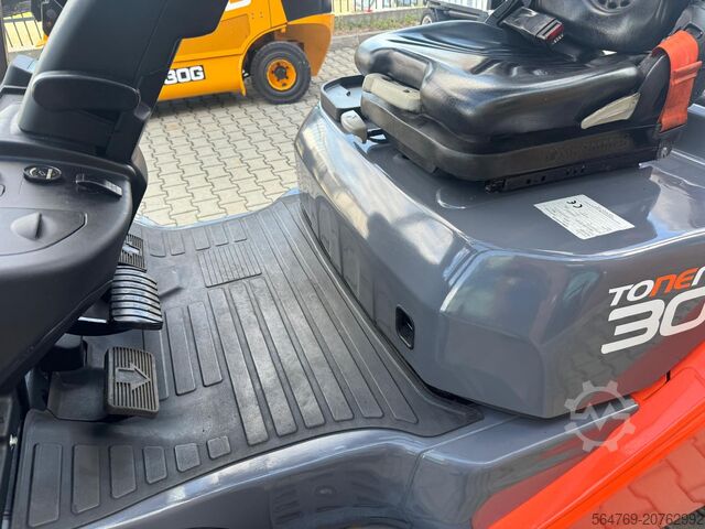 Vysokozdvižný vozík Toyota 06-8FGF30 / Triplex / 2021 year