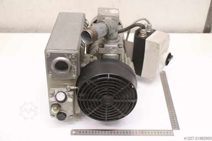 Vakum pompası 0,75 kW Busch RC 0025 E 501