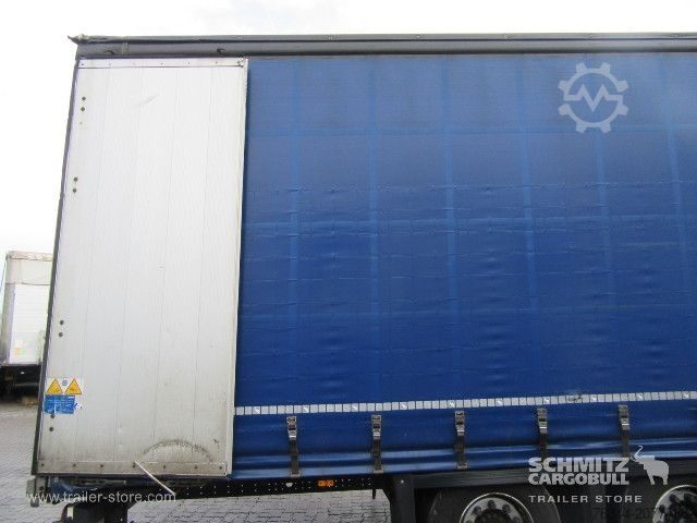 Öppen semitrailer med kapell Schmitz Cargobull Curtainsider Mega Getränke