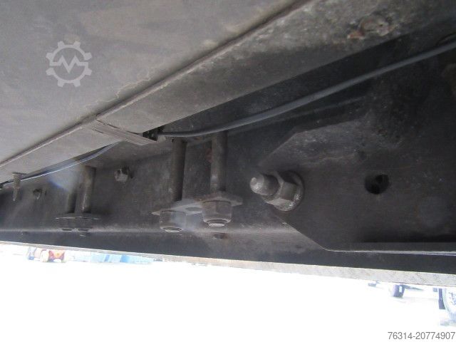 Brandalı açık yarı römork Schmitz Cargobull Curtainsider Standard Getränke