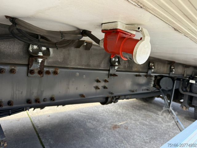 Kühlkoffer-LKW VOLVO FM 370 Kühlkoffer 7,80 m LBW 2 T*THERMOKING