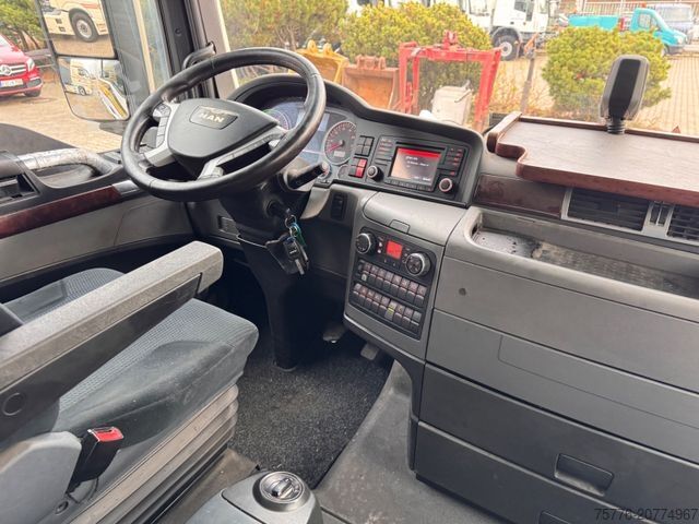 Volume tractor unit MAN TGX 18.440 4x2 LLS-U LowLiner XXL