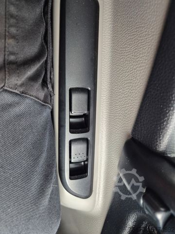 Curtain sider van MITSUBISHI Canter 7C15 LBW Klima Navi Kamera AHK