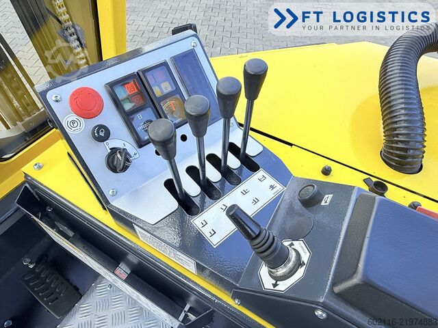 Stivuitor cu patru direcții Combilift CB2500 GAS TRIPLEX 4900 FORK POSITIONER