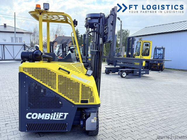Stivuitor cu patru direcții Combilift CB2500 GAS TRIPLEX 4900 FORK POSITIONER