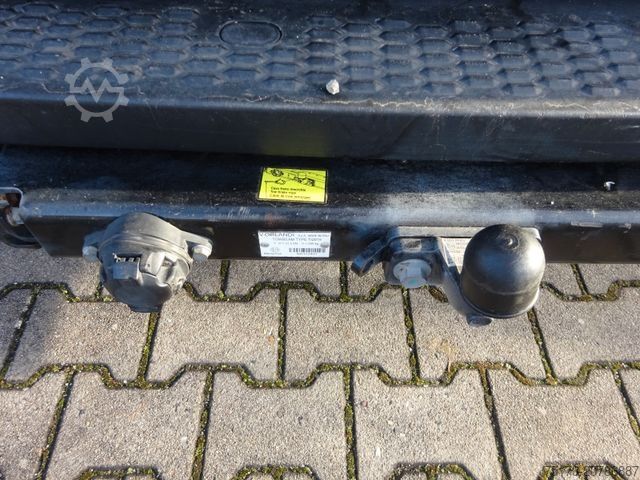 Furgão de teto alto IVECO Daily Kasten 35 S 16HA8 V L 156PS Autm. AHK