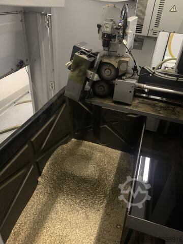 Electroeroziune cu fir Mitsubishi MV2400S