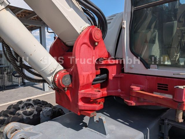 Excavator pe roți TAKEUCHI TB 295 W / POWERTILT OQ45 / Planierschild