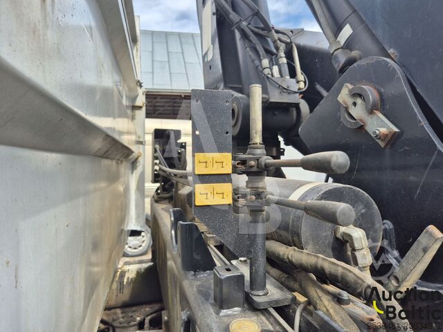 Tipper Mercedes-Benz Axor 2633