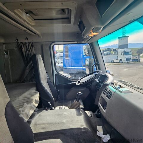 Autós kocsi Renault Premium 450.18