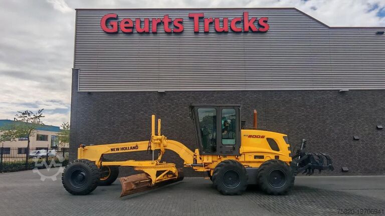 Grader New Holland RG 200 B MOTORGRADER + RIPPER FROM 2012 HOURS 4237