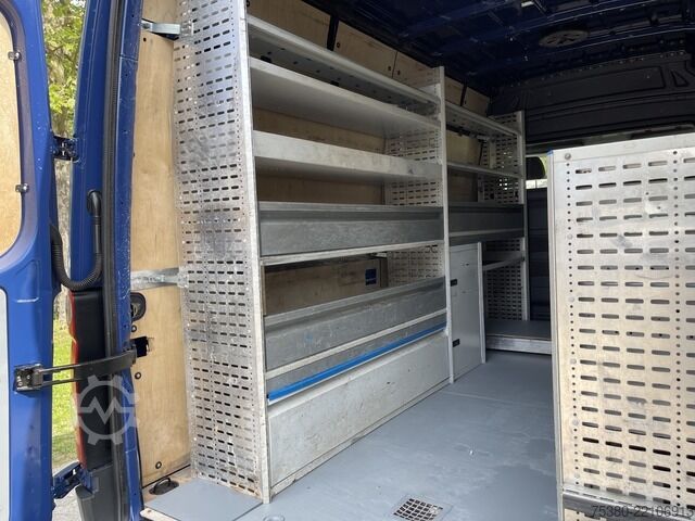 Dobozos furgon Volkswagen Crafter 50 35 *WERKSTATTWAGEN*
