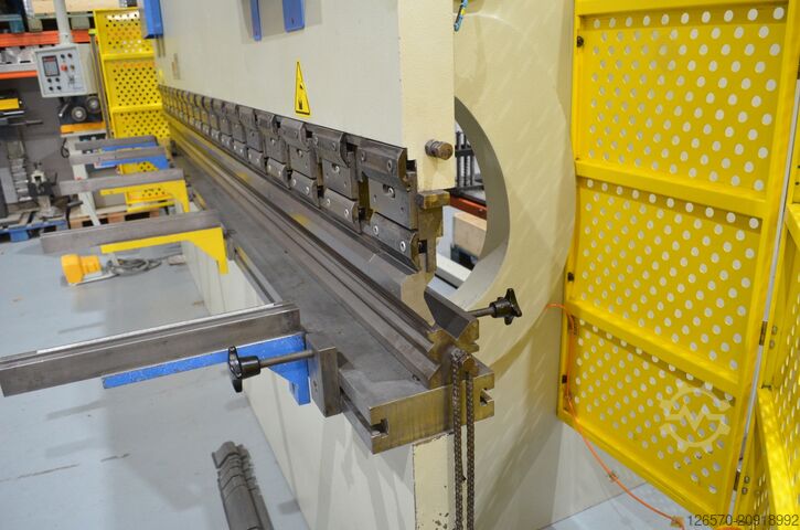 Hidraulikus prés Hidrogarne AP 4100x120tn