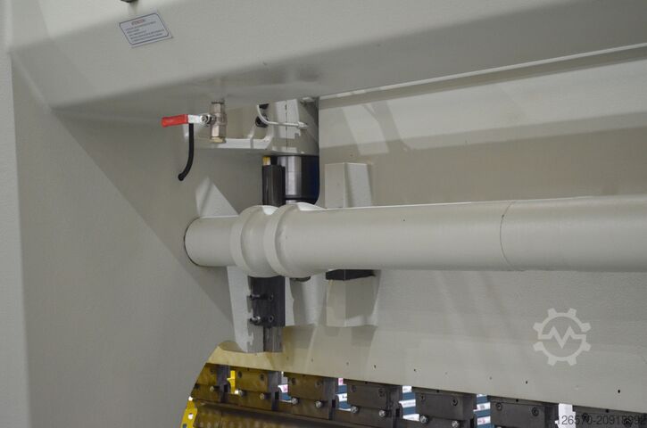 Hidraulikus prés Hidrogarne AP 4100x120tn