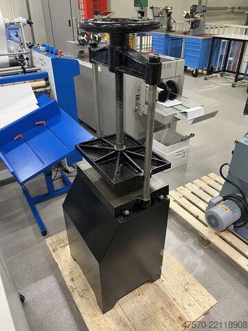 Mašina za povezivanje knjiga Screw bookbinding press 40×30 with base