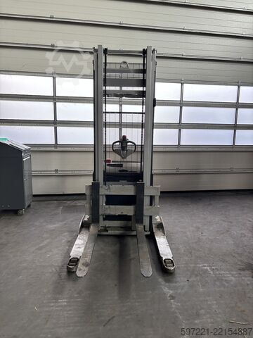 Raklapos targoncák Still EXP14