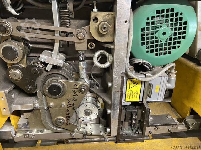 Flejadora Cyklop XZE-311