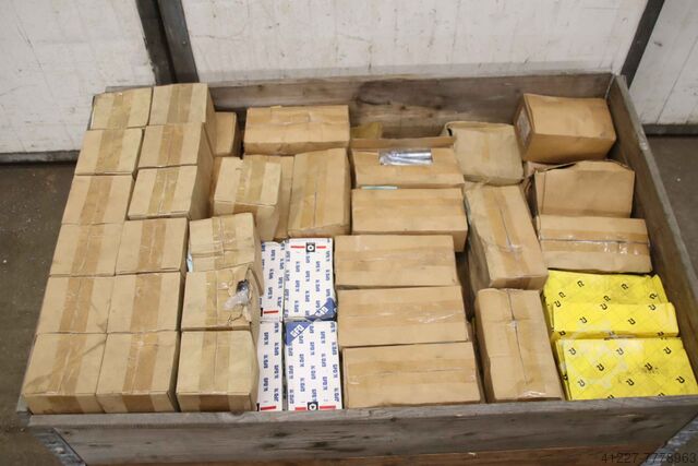 Sechskantschrauben M16 607 kg Diverse 8.8 div Größen schwarz/verzinkt