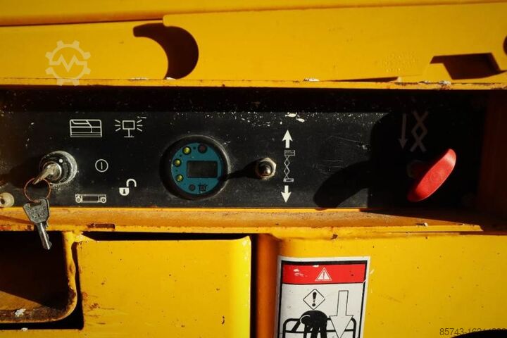 Scherenhebebühne Haulotte Compact 10 Electric, 10m Working Height, 450kg Cap