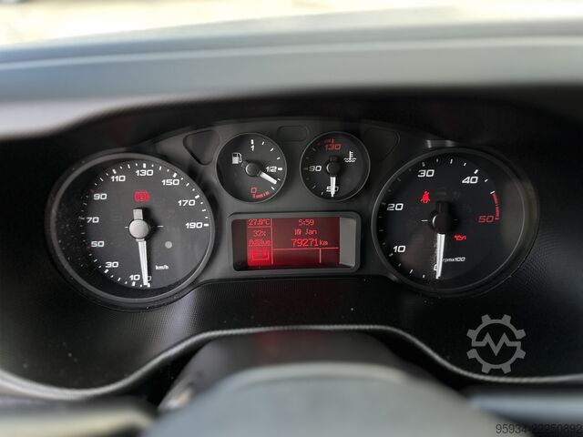 Boxvogn Iveco DAILY 35-160
