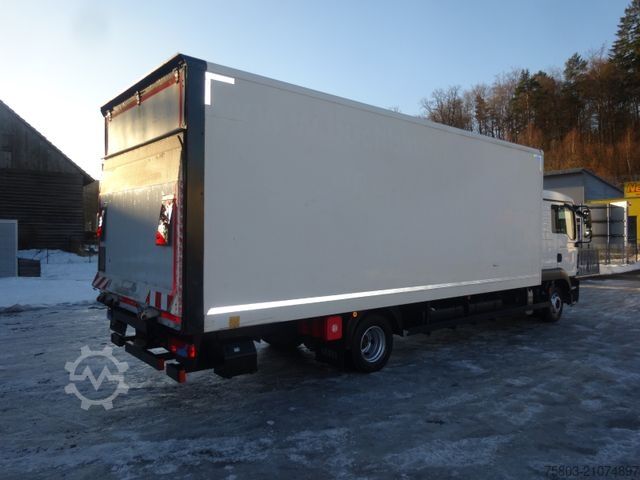 Vrachtwagen met bakwagen MAN 12.220 TGL Großes Haus Koffer 7,10m 1. Hand