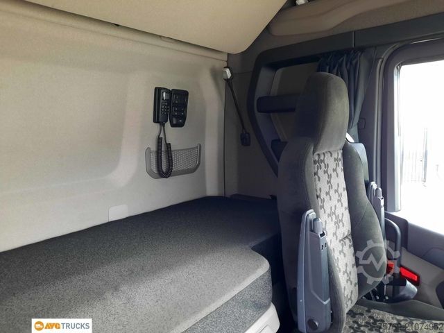 Camião de materiais perigosos SCANIA R 460 2-Kreis-Kipphyd Retarder Standklima 2xTank