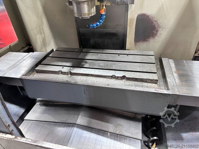 Centro de maquinação vertical Leadwell V-30