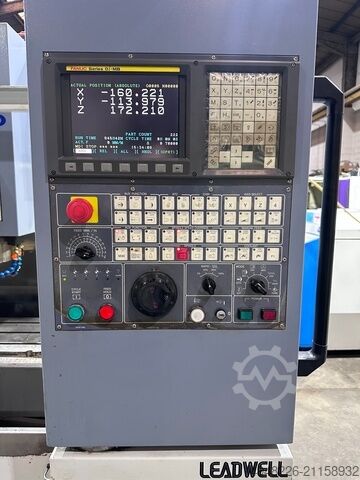 Centro de maquinação vertical Leadwell V-30