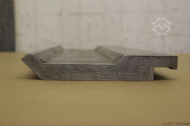 Pressbromsverktyg uppdelat 1570 mm unbekannt 29/171 mm 90°