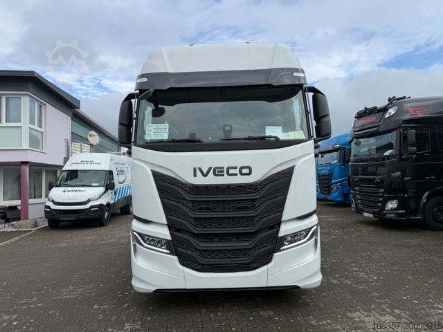 Standaard trekker IVECO S-WAY AS440S58T/P MY2024 RETARDER SOFORT VERFÜG