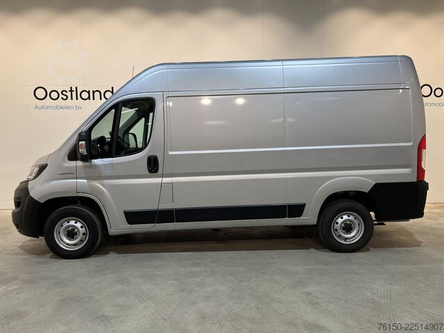 Bestelwagen Fiat Ducato 30 2.3 MultiJet L2H2 120 PK / Euro 6 / A...