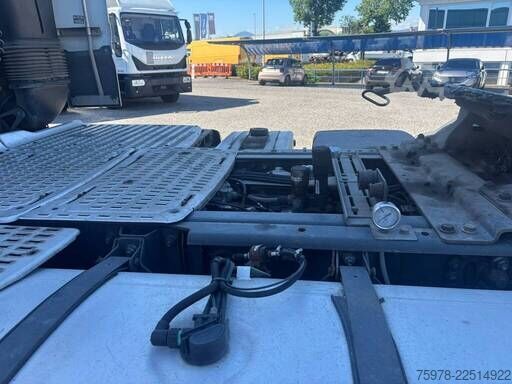 τυπική μονάδα τράκτορα DAF XF 510
