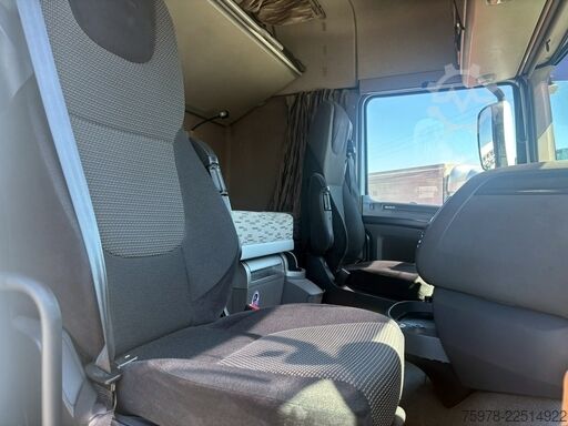 τυπική μονάδα τράκτορα DAF XF 510