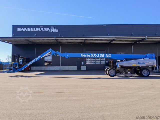 Teleskopisk arbejdsplatform Genie SX-135 XC