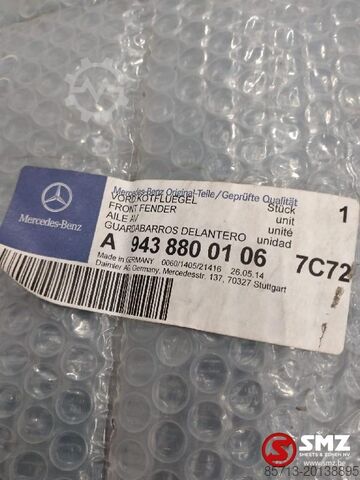 Część podwozia Mercedes Occ spatbord vooraan Mercedes Econic 1828 A9438800