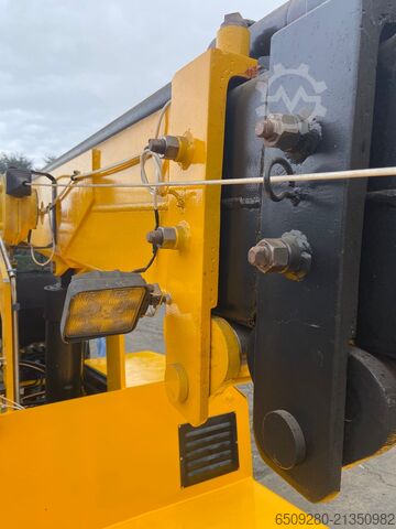 Samojezdny żuraw samochodowy G. Manghi P80