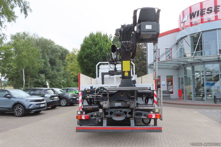 LKW mit Pritsche (offen) MERCEDES-BENZ Antos 1830 L , Kran MKG HLK 125