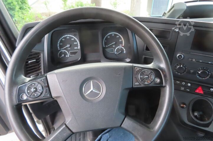 LKW mit Pritsche (offen) MERCEDES-BENZ Antos 1830 L , Kran MKG HLK 125